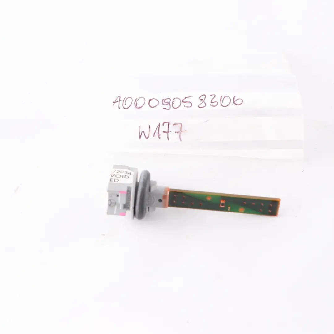 Sensor Temperatura Interior Habitáculo para Mercedes W177 con número de pieza A0009058306 Mercedes W177 Sensor Temperatura Interior Habitáculo - SKU A0009058306 - Número de pieza A0009058306