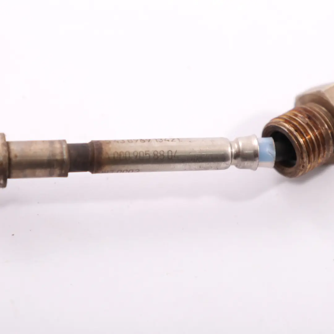 OM651 Czujnik Temperatury Spalin do Mercedes W906 o numerze A0009058804 Mercedes W906 OM651 Czujnik Temperatury Spalin - SKU A0009058804 - Numer Części A0009058804