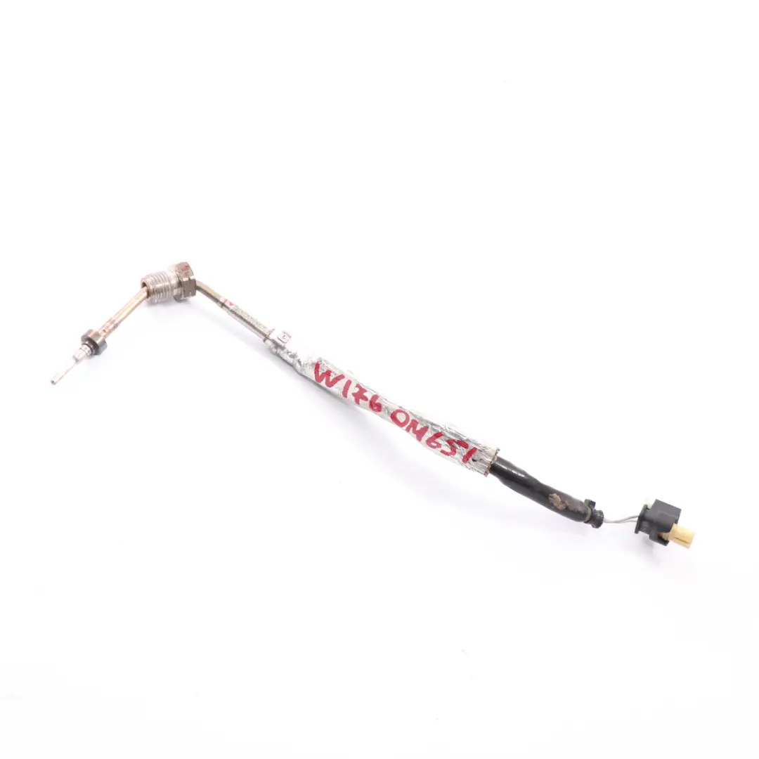 OM651 Czujnik Temperatury Spalin do Mercedes W176 o numerze A0009059005 Mercedes W176 OM651 Czujnik Temperatury Spalin - SKU A0009059005 - Numer Części A0009059005