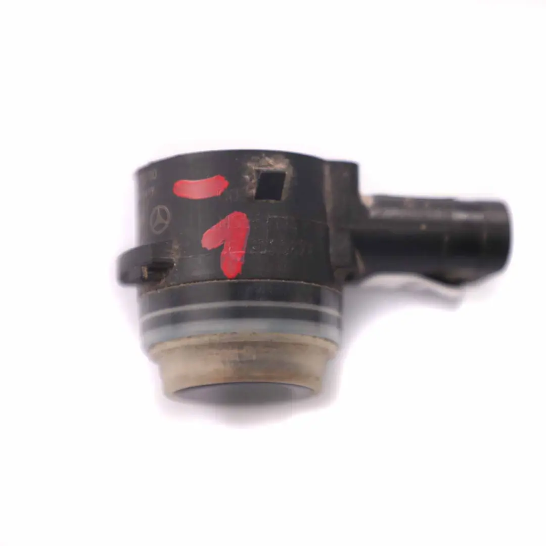 Capteur PDC Mercedes W205 W212 Distance stationnement arrière Noir pour à propos du numéro de pièce A0009059300 Capteur PDC Mercedes W205 W212 Distance stationnement arrière Noir - SKU A0009059300-1 - Numéro de pièce A0009059300