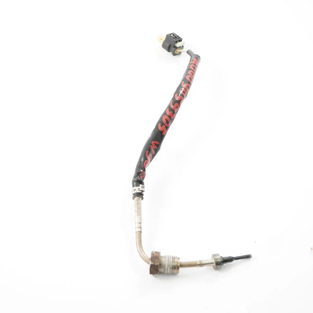 OM651 Diesel Sensore temperatura aspirazione della carica d'aria per Mercedes W906 con numero di parte A0009059305 Mercedes W906 OM651 Diesel Sensore temperatura aspirazione della carica d'aria - SKU A0009059305 - Numero di parte A0009059305