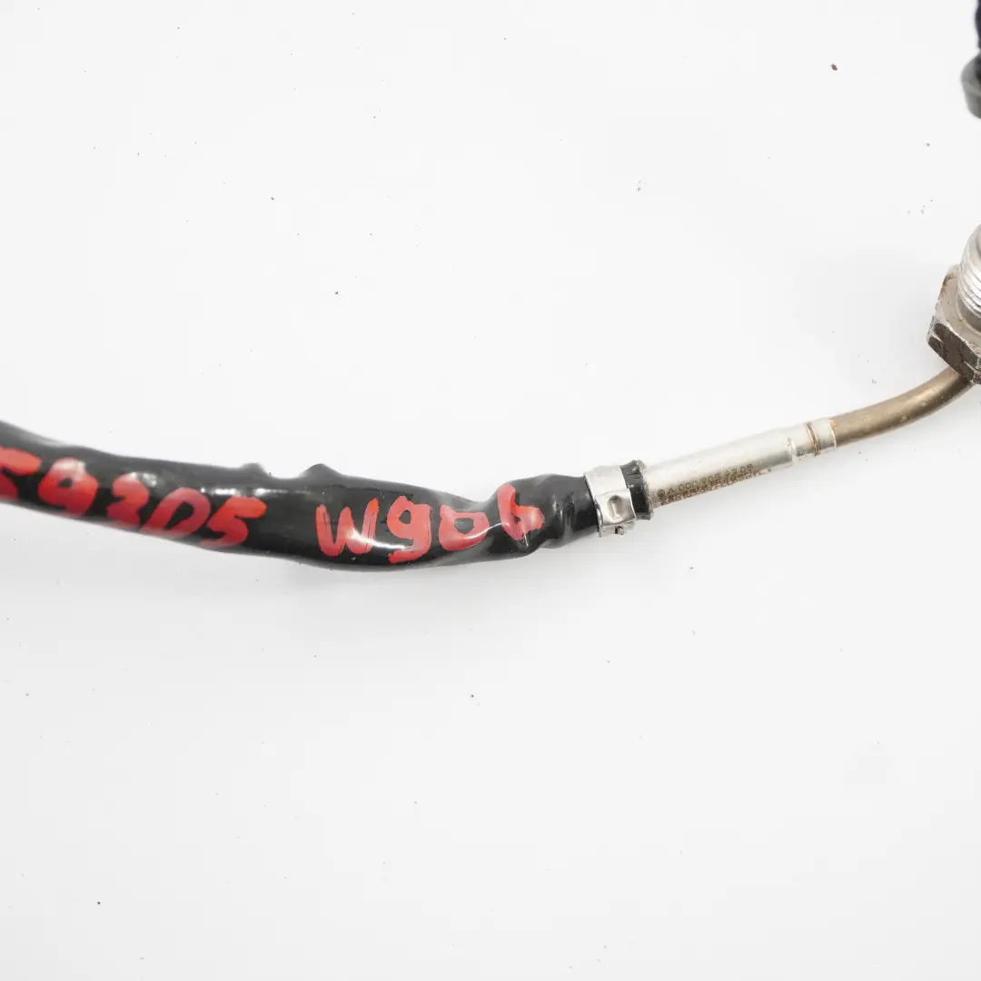 OM651 Diesel Sensore temperatura aspirazione della carica d'aria per Mercedes W906 con numero di parte A0009059305 Mercedes W906 OM651 Diesel Sensore temperatura aspirazione della carica d'aria - SKU A0009059305 - Numero di parte A0009059305