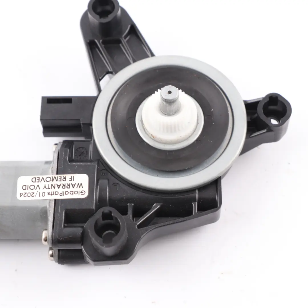 Mercedes W177 W247 Moteur Lève-Vitre Porte Arrière Gauche - SKU A0009060808 - Numéro de pièce A0009060808