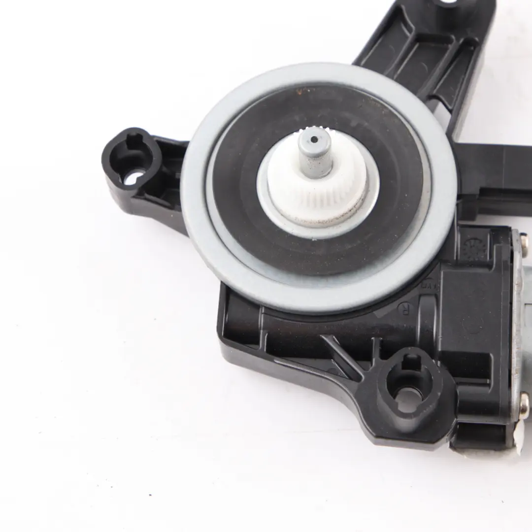  Motor Elevador Mercedes W177 W247 Trasero Derecho Puerta Ventana Accionamiento - SKU A0009060908 - Número de pieza A0009060908