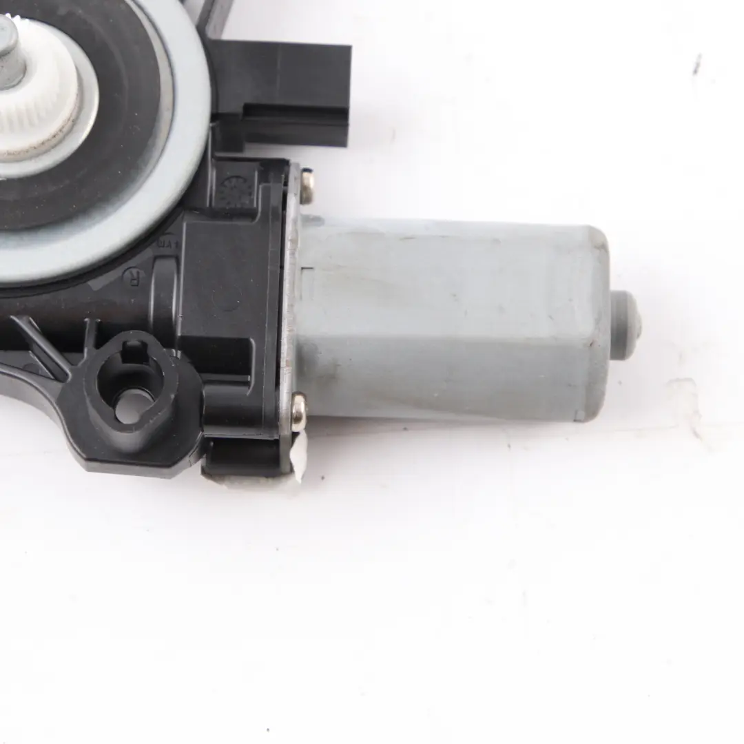  Motor Elevador Mercedes W177 W247 Trasero Derecho Puerta Ventana Accionamiento - SKU A0009060908 - Número de pieza A0009060908