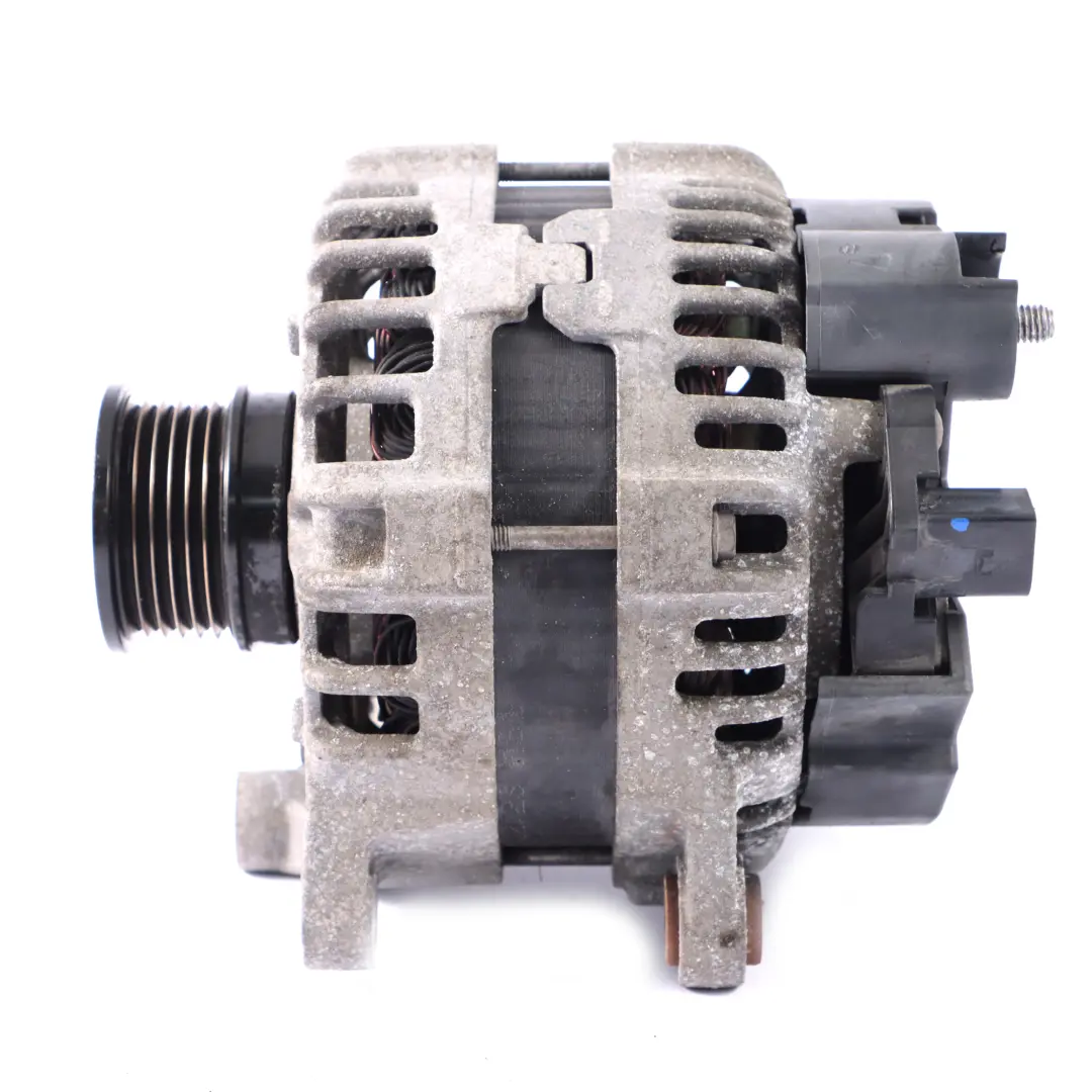 Alternador Mercedes W212 W447 X253 C238 Gasolina M274 150A Bosch para con número de pieza A0009060922 Alternador Mercedes W212 W447 X253 C238 Gasolina M274 150A Bosch - SKU A0009060922 - Número de pieza A0009060922