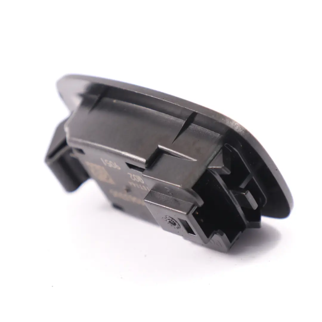 Mercedes-Benz R172 Fußraum-Innenleuchte vorne für mit Teilenummer a0009063305 Mercedes-Benz R172 Fußraum-Innenleuchte vorne - SKU a0009063305 - Teilenummer a0009063305