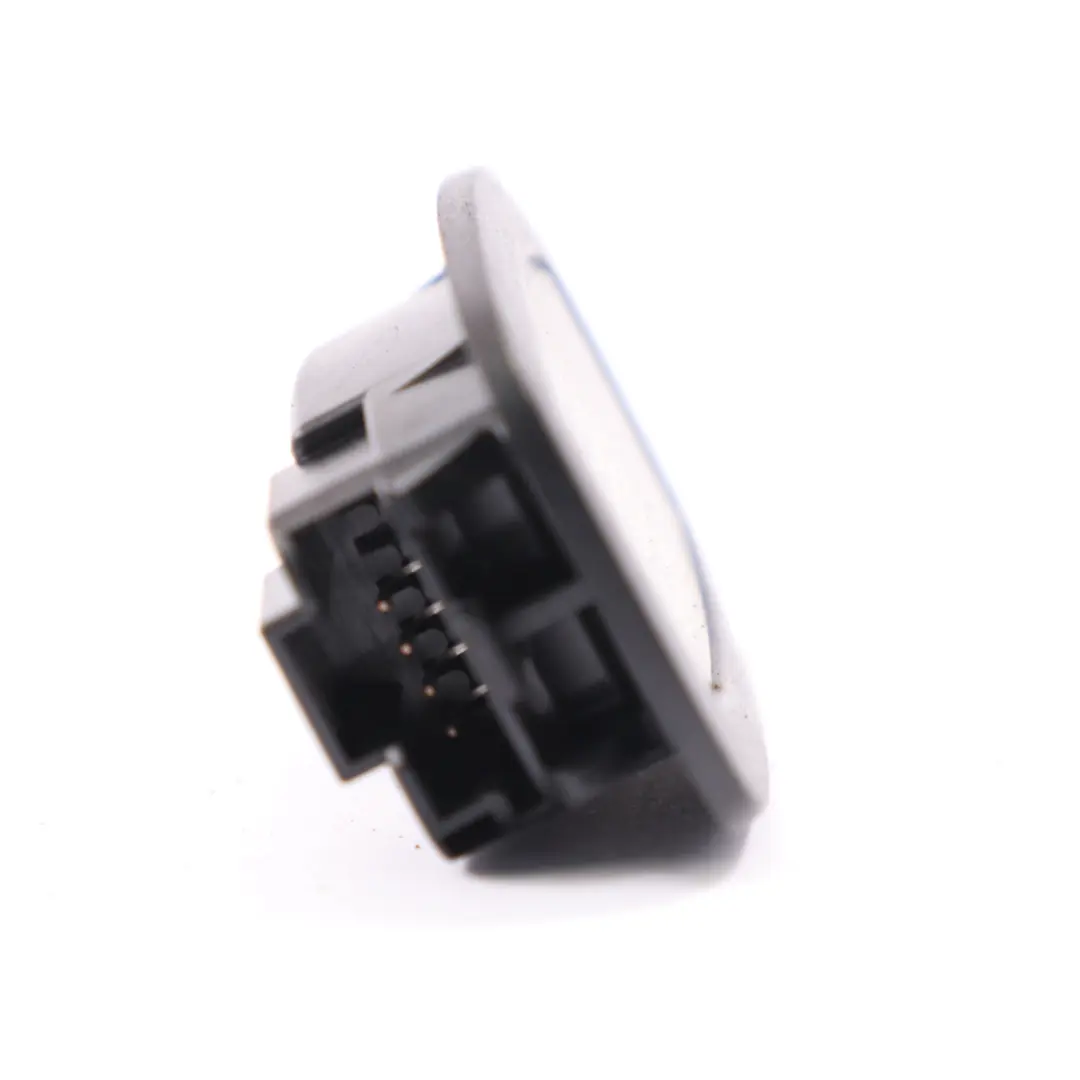 Mercedes-Benz R172 Lampada interna vano piedi anteriore per con numero di parte a0009063305 Mercedes-Benz R172 Lampada interna vano piedi anteriore - SKU a0009063305 - Numero di parte a0009063305
