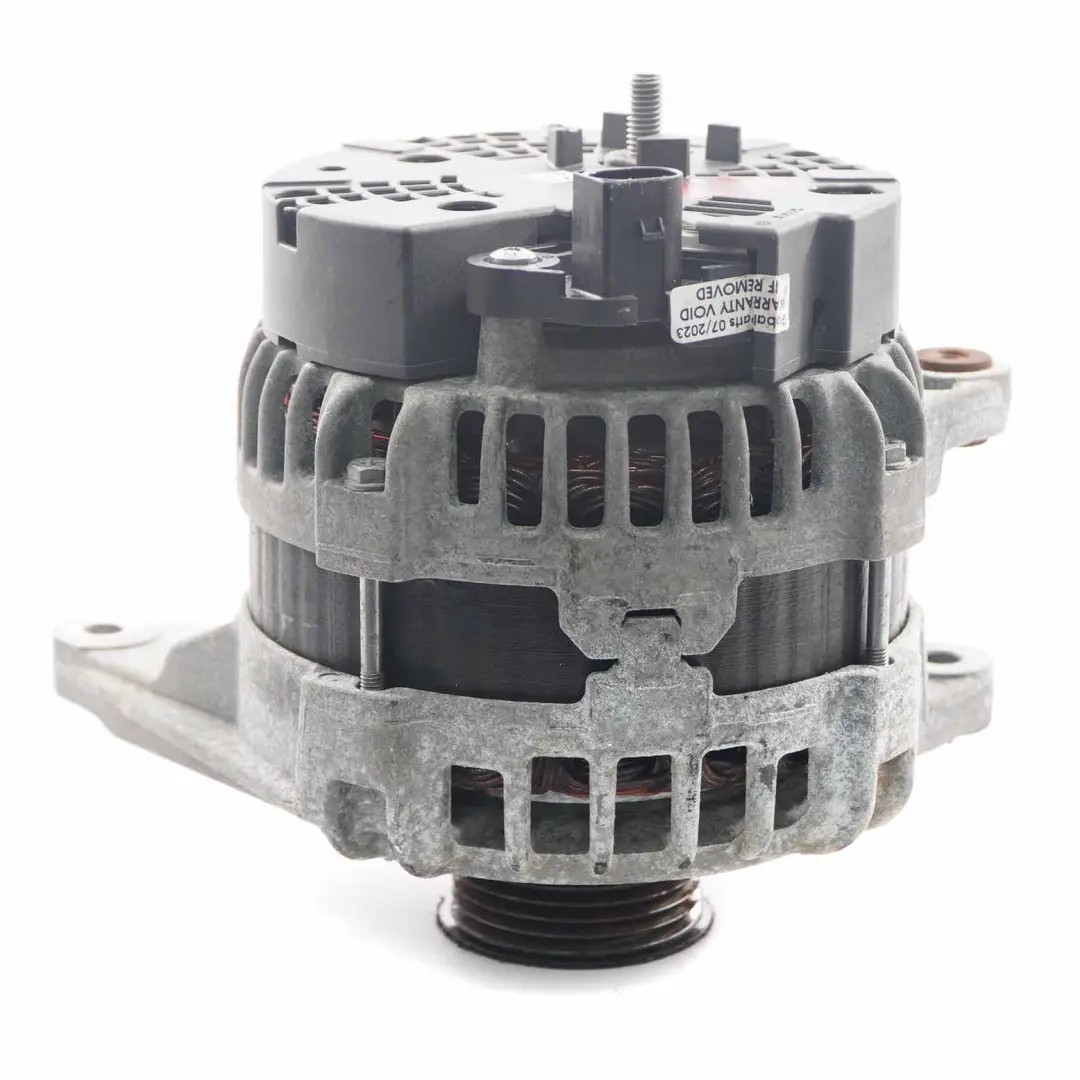 Alternatore Generatore Mercedes W176 W246 OM651 Motore Diesel 175A per con numero di parte A0009063322 Alternatore Generatore Mercedes W176 W246 OM651 Motore Diesel 175A - SKU A0009063322 - Numero di parte A0009063322