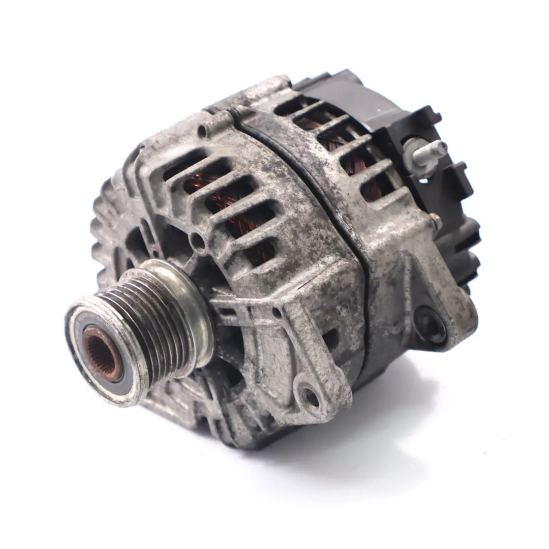  Alternador Mercedes W205 Motor Diesel M626 14V/200A Valeo - SKU A0009063701 - Número de pieza A0009063701