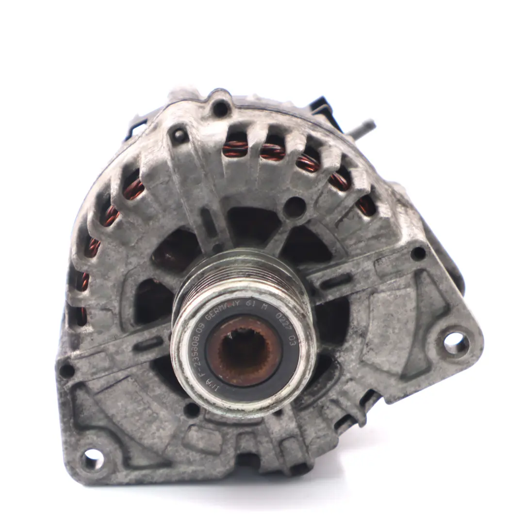 Alternator 14V/200A Valeo Diesel Engine M626 to Mercedes W205 with Part number A0009063701 Mercedes W205 Alternator 14V/200A Valeo Diesel Engine M626 - SKU A0009063701 - Part number A0009063701