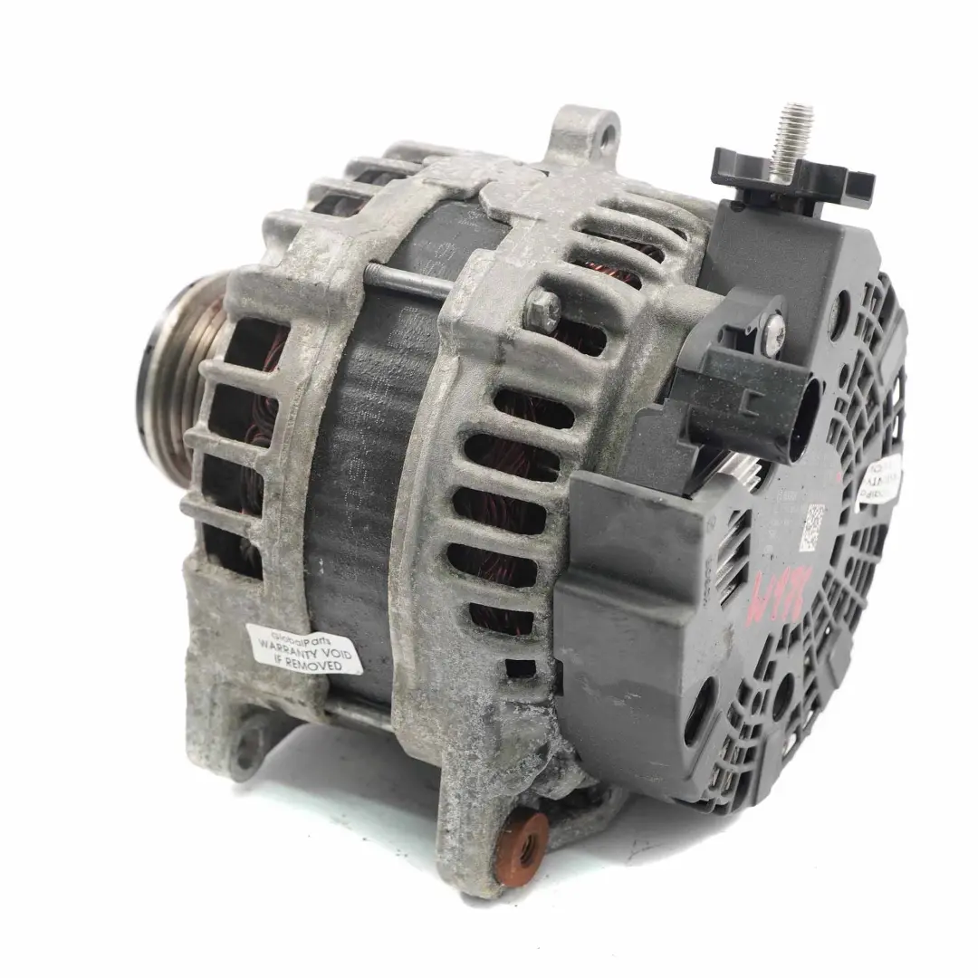 Alternator Generator Valeo 175A für Mercedes W176 W246 Diesel Motor mit Teilenummer A0009063822 Mercedes W176 W246 Diesel Motor Alternator Generator Valeo 175A - SKU A0009063822 - Teilenummer A0009063822
