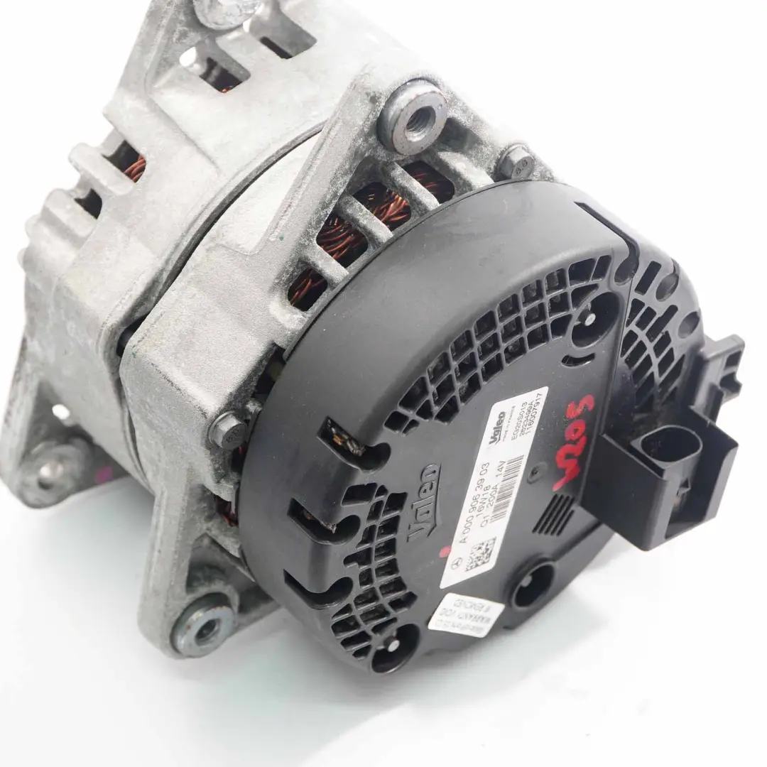  Alternador Generador Mercedes W205 W213 Motor Diesel Valeo 200A - SKU A0009063903 - Número de pieza A0009063903