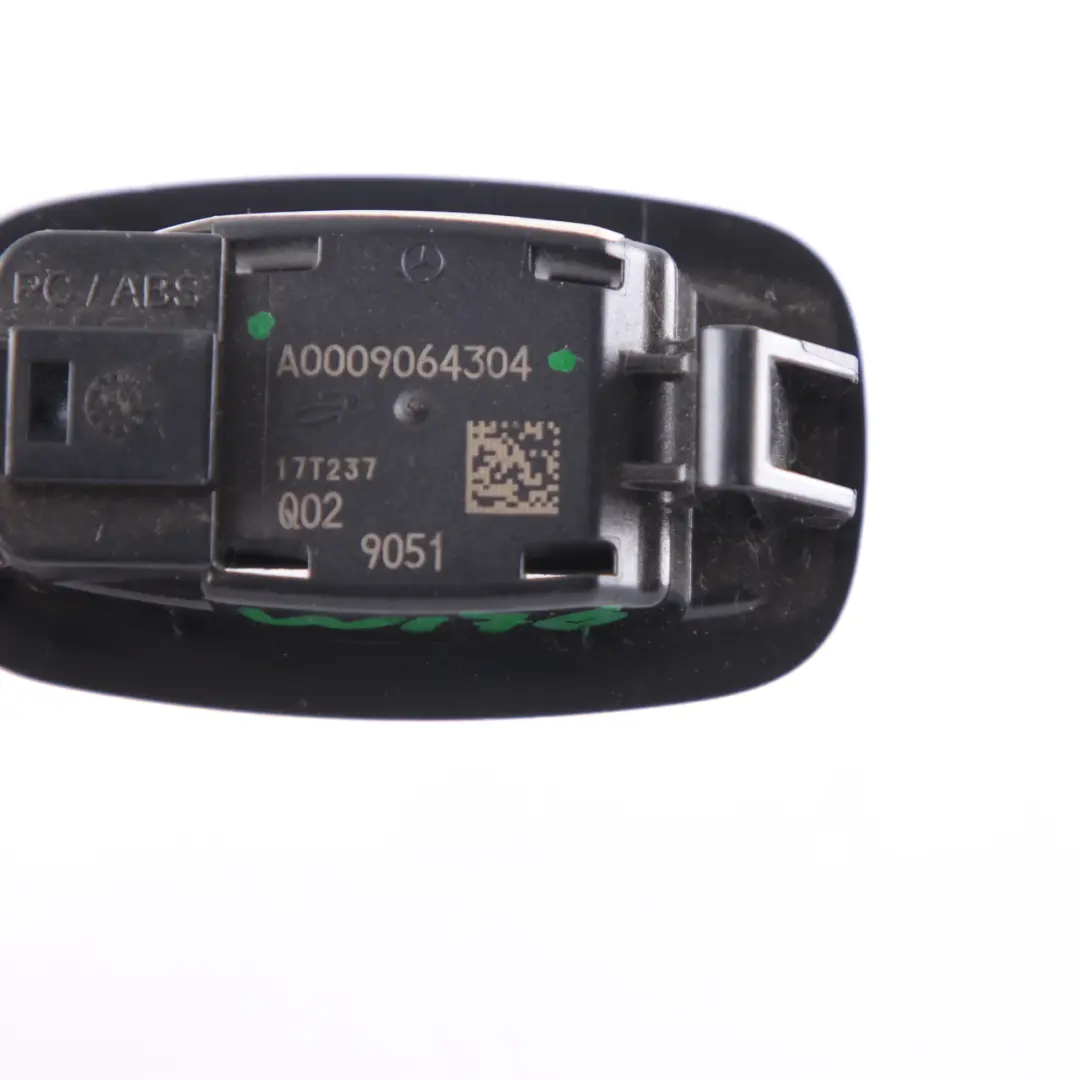 Interior Light Lamp LED Black to Mercedes W176 W246 with Part number A0009064304 Mercedes W176 W246 Interior Light Lamp LED Black - SKU A0009064304 - Part number A0009064304