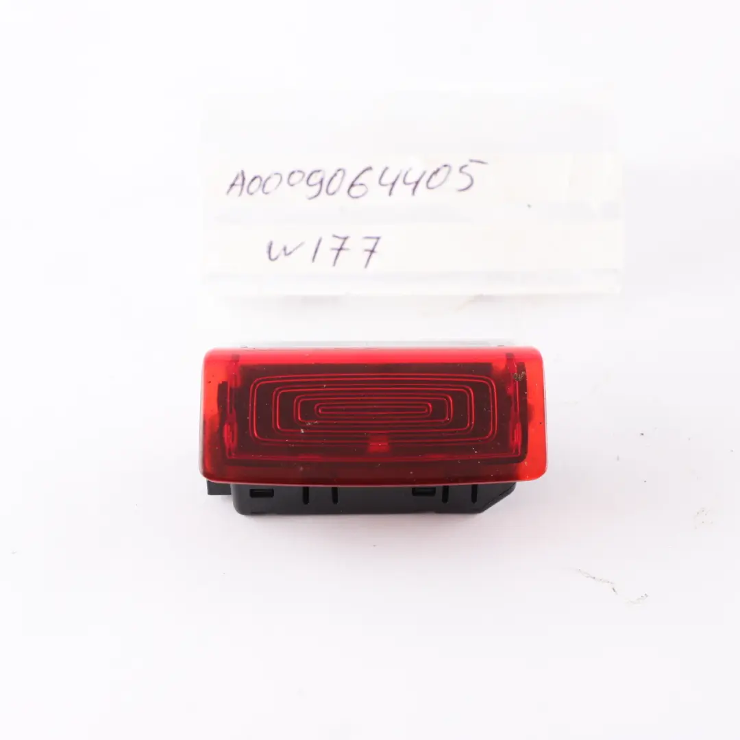Lampa Drzwi Wewnętrzna Przód Lewy Prawy do Mercedes W177 W247 o numerze A0009064405 Mercedes W177 W247 Lampa Drzwi Wewnętrzna Przód Lewy Prawy - SKU A0009064405 - Numer Części A0009064405
