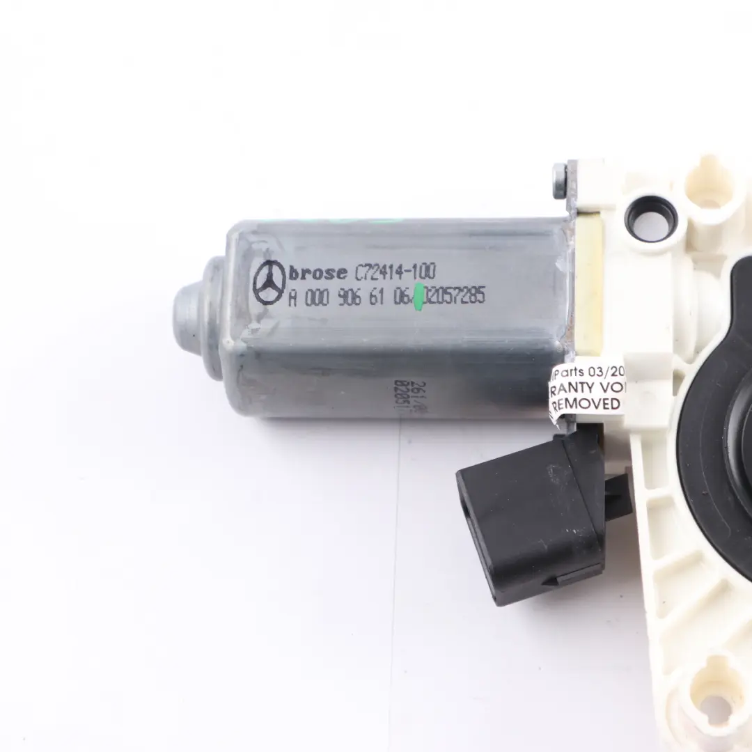 Motor Mercedes C205 Vordertüren Links Fensterheber Getriebe Motor - SKU A0009066106 - Teilenummer A0009066106