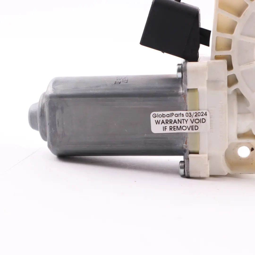  Moteur Mercedes C205 Portes avant gauche Lève-vitre Moteur engrenage - SKU A0009066106 - Numéro de pièce A0009066106
