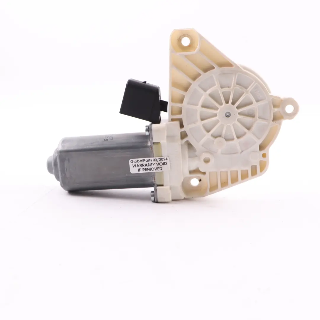  Moteur Mercedes C205 Portes avant gauche Lève-vitre Moteur engrenage - SKU A0009066106 - Numéro de pièce A0009066106