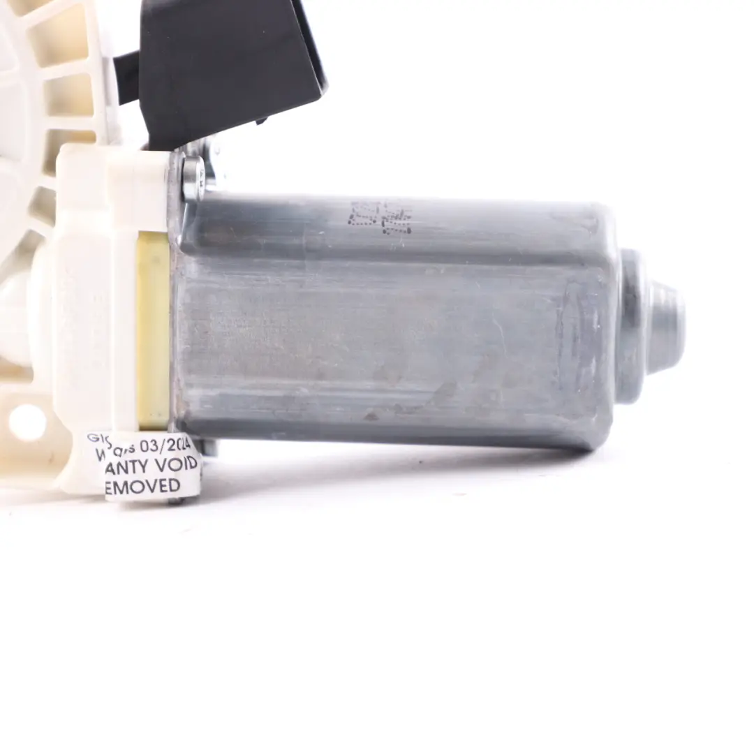 Mercedes C205 Portes Avant Droite Lève-Vitre Moteur à engrenages - SKU A0009066206 - Numéro de pièce A0009066206