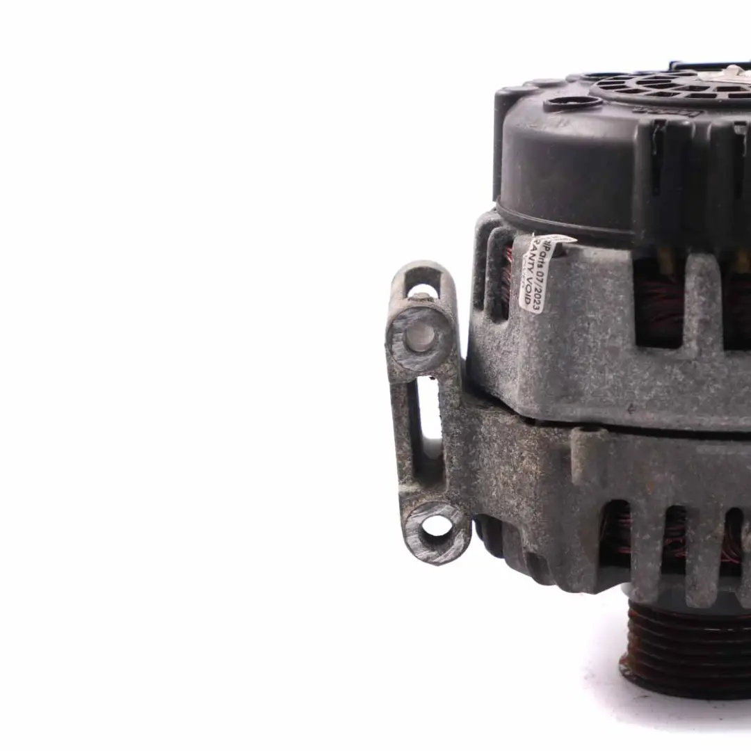 W207 W212 W906 Alternator do Mercedes o numerze A0009067702 Mercedes W207 W212 W906 Alternator - SKU A0009067702 - Numer Części A0009067702