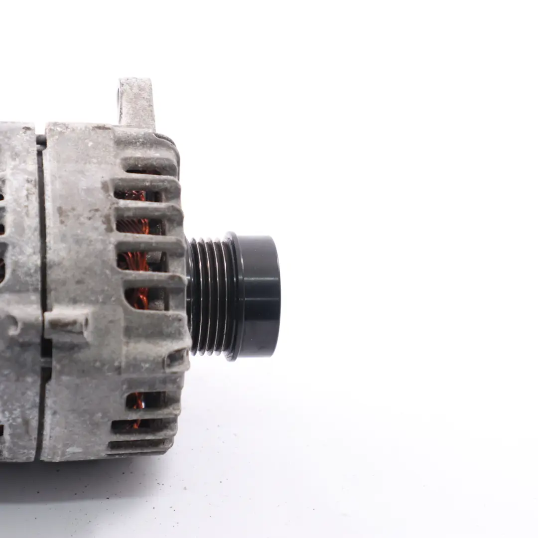 M260 Alternator do Mercedes W177 W247 o numerze A0009068206 Mercedes W177 W247 M260 Alternator - SKU A0009068206 - Numer Części A0009068206