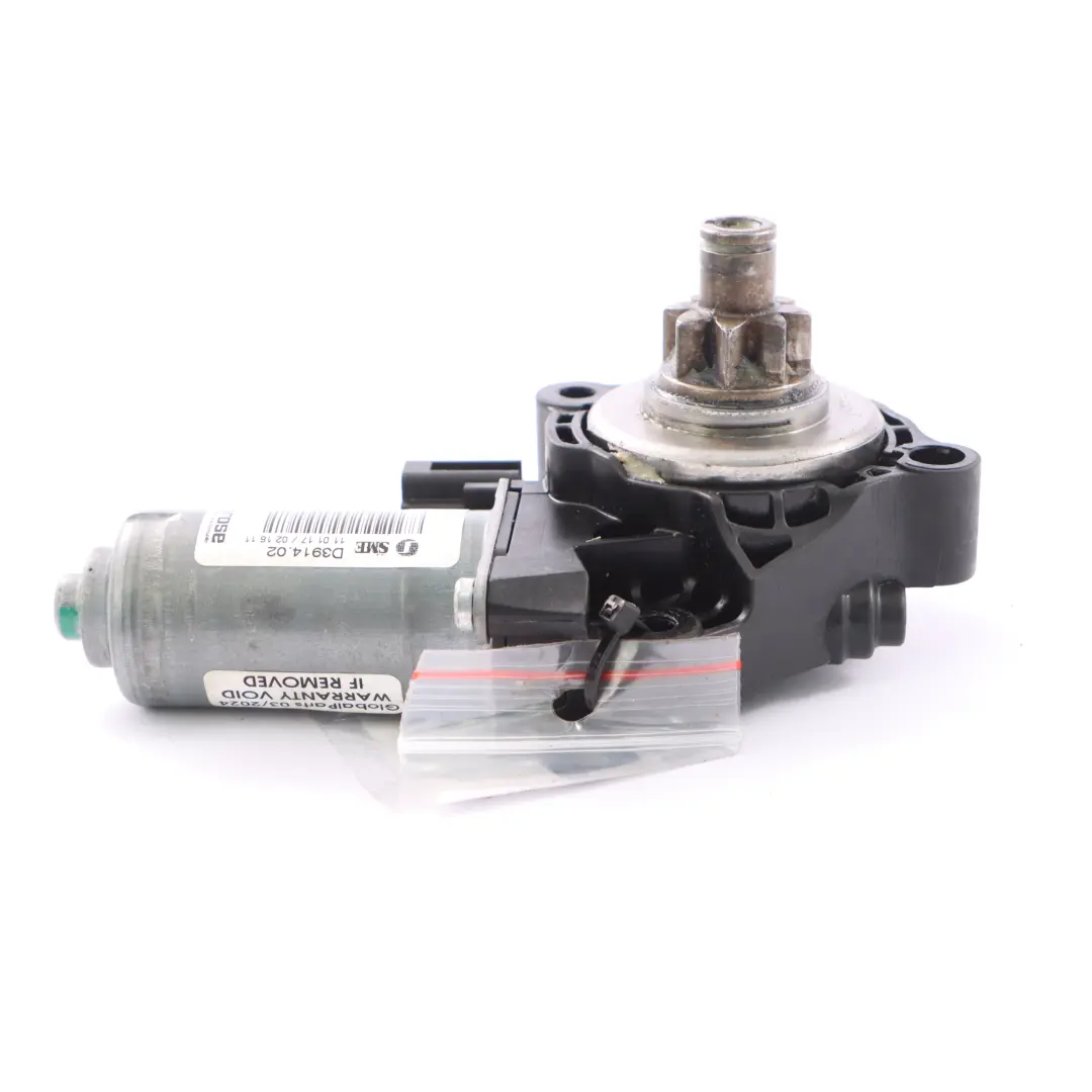 Mercedes W205 Seat Adjustment Motor Front Right O/S Height Regulator - SKU A0009102509 - Part number A0009102509