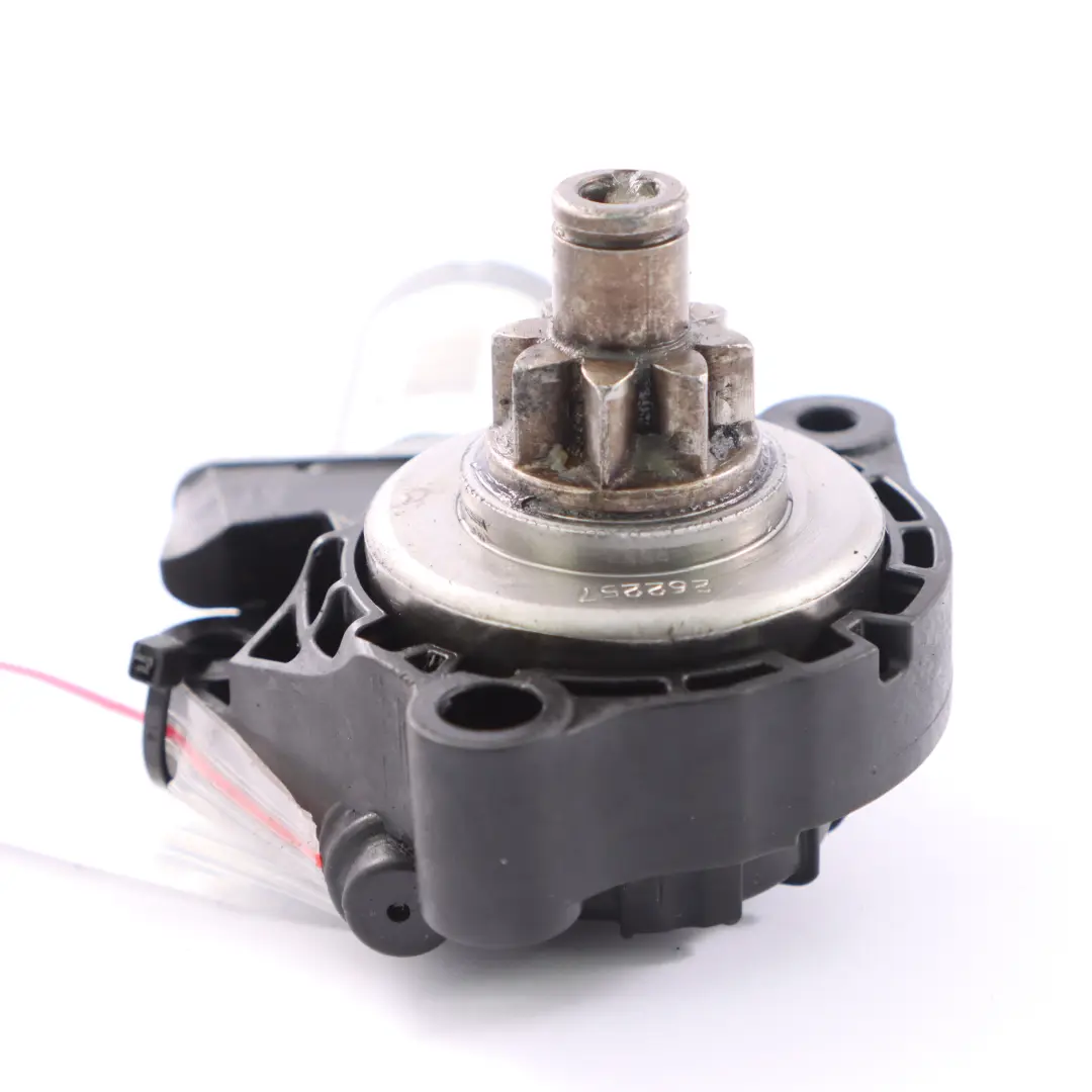 Sitzverstellmotor vorne rechts Höhenverstellung für Mercedes W205 mit Teilenummer A0009102509 Mercedes W205 Sitzverstellmotor vorne rechts Höhenverstellung - SKU A0009102509 - Teilenummer A0009102509