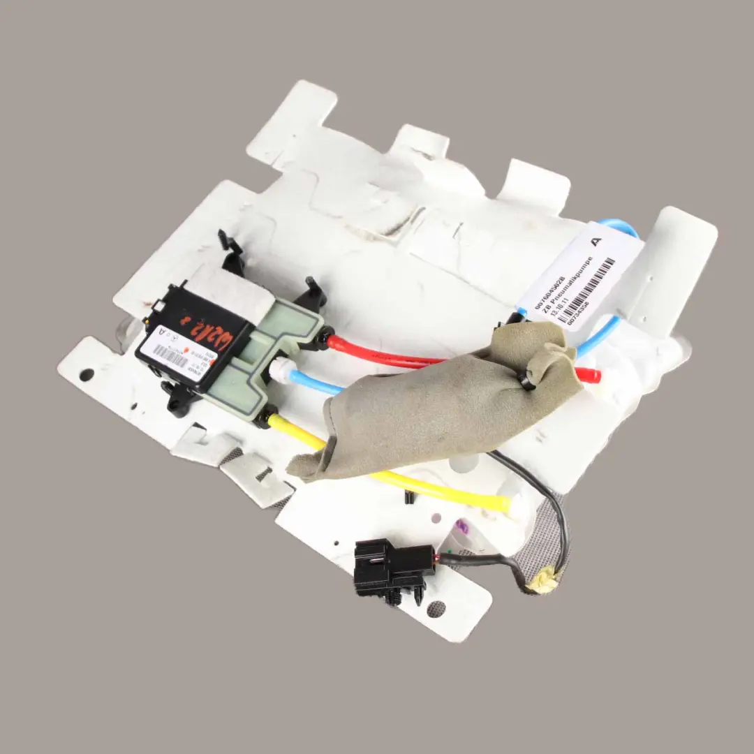 Cuscino Sedile Anteriore Supporto Lombare Pompa per Mercedes W212 con numero di parte A0009105102 Mercedes W212 Cuscino Sedile Anteriore Supporto Lombare Pompa - SKU A0009105102 - Numero di parte A0009105102