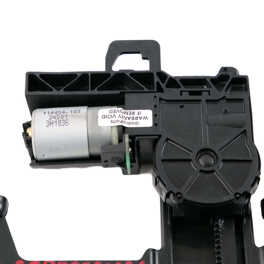 Mercedes W204 Siłownik Składania Zagłówka Przód - SKU A0009700026 - Numer Części A0009700026