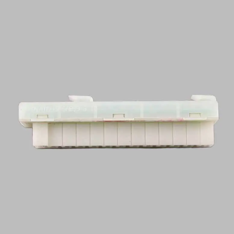 Convertidor de tensión Inversor Distribuidor de potencia para Mercedes W176 W212 W246 con número de pieza A0009820212 Mercedes W176 W212 W246 Convertidor de tensión Inversor Distribuidor de potencia - SKU A0009820212 - Número de pieza A0009820212