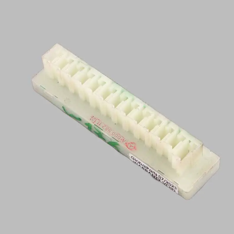 Connecteur du distributeur de puissance CAN pour Mercedes W205 C207 W910 à propos du numéro de pièce A0009821112 Mercedes W205 C207 W910 Connecteur du distributeur de puissance CAN - SKU A0009821112 - Numéro de pièce A0009821112