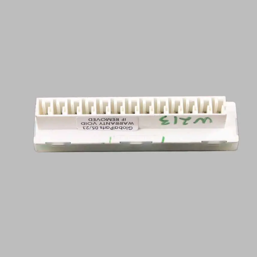  Distribuidor Energía Mercedes W205 W212 W213 W906 Control Módulo - SKU A0009821212 - Número de pieza A0009821212