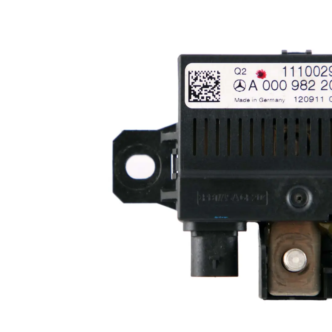 Batterie Relais Modul für Mercedes W204 W212 W221 mit Teilenummer A0009822023 Mercedes W204 W212 W221 Batterie Relais Modul - SKU A0009822023 - Teilenummer A0009822023