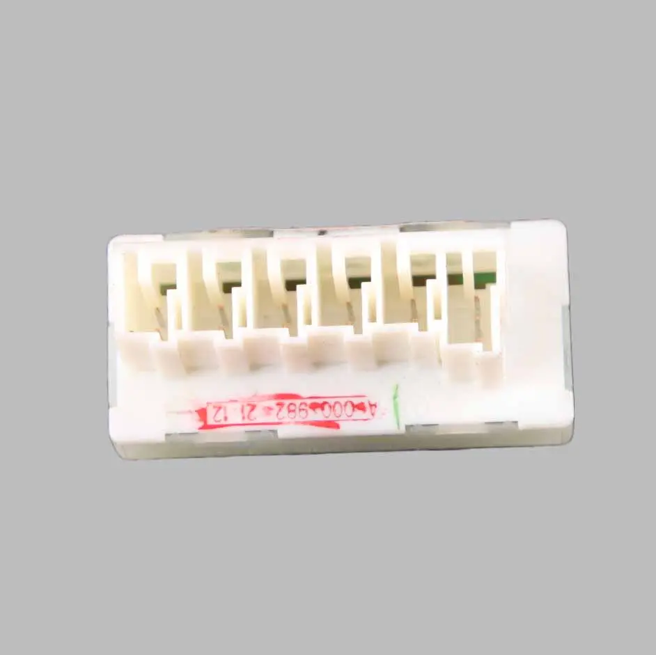 Distribuidor Energía Mercedes W205 W238 Unidad Control Potencia para con número de pieza A0009822112 Distribuidor Energía Mercedes W205 W238 Unidad Control Potencia - SKU A0009822112 - Número de pieza A0009822112