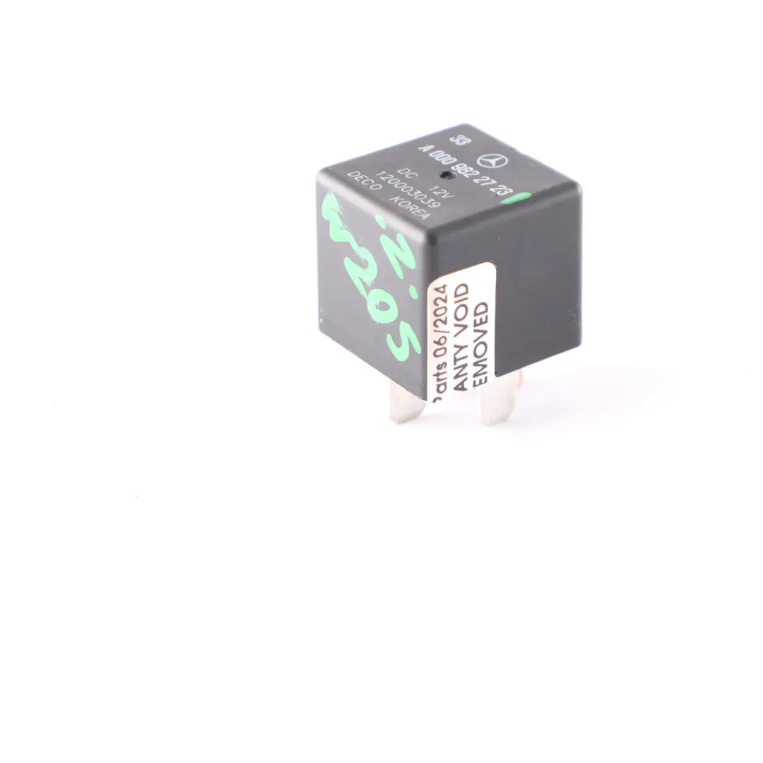 Mercedes W205 Przekaźnik 4 Pin 12V - SKU A0009822723 - Numer Części A0009822723
