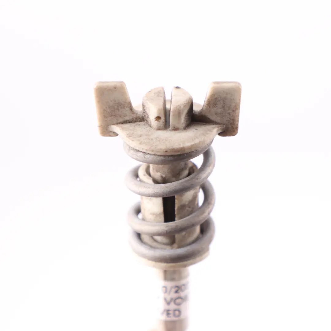 Mercedes W176 Uchwyt Zamka Lampy Tylnej Lewy Prawy - SKU A0009982095 - Numer Części A0009982095