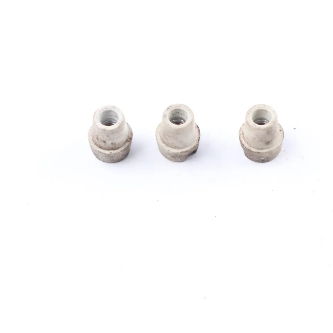 Mercedes W176 Soporte Cierre Luz Trasera Izquierda Derecha - SKU A0009982095 - Número de pieza A0009982095