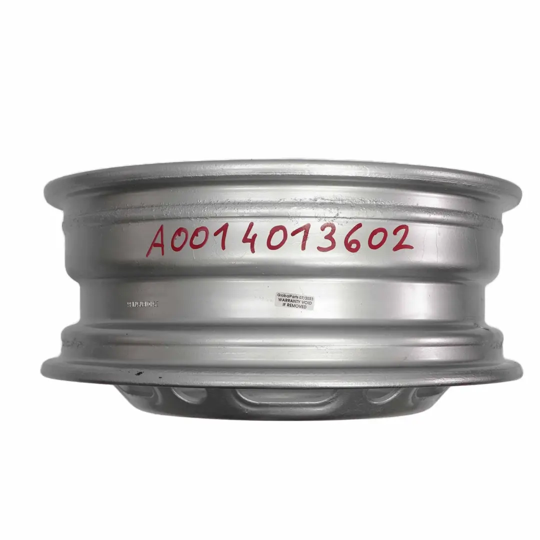 Jante en acier argenté 16" 5,5J ET:109,5 pour Mercedes Sprinter W906 à propos du numéro de pièce A0014013602 Mercedes Sprinter W906 Jante en acier argenté 16" 5,5J ET:109,5 - SKU A0014013602 - Numéro de pièce A0014013602