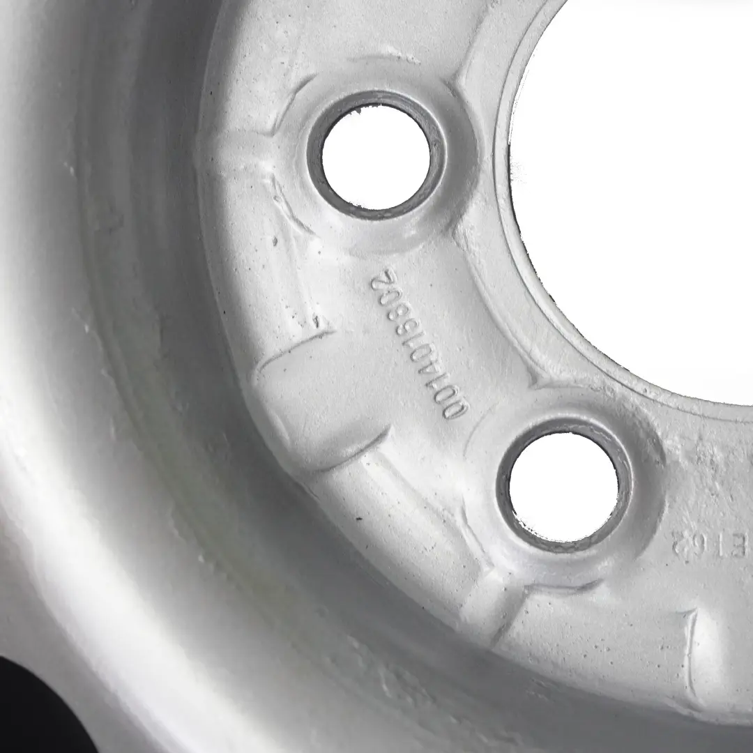 Cerchio in acciaio 16" 6,5J ET:62 per Mercedes Sprinter W906 con numero di parte A0014016802 Mercedes Sprinter W906 Cerchio in acciaio 16" 6,5J ET:62 - SKU A0014016802 - Numero di parte A0014016802