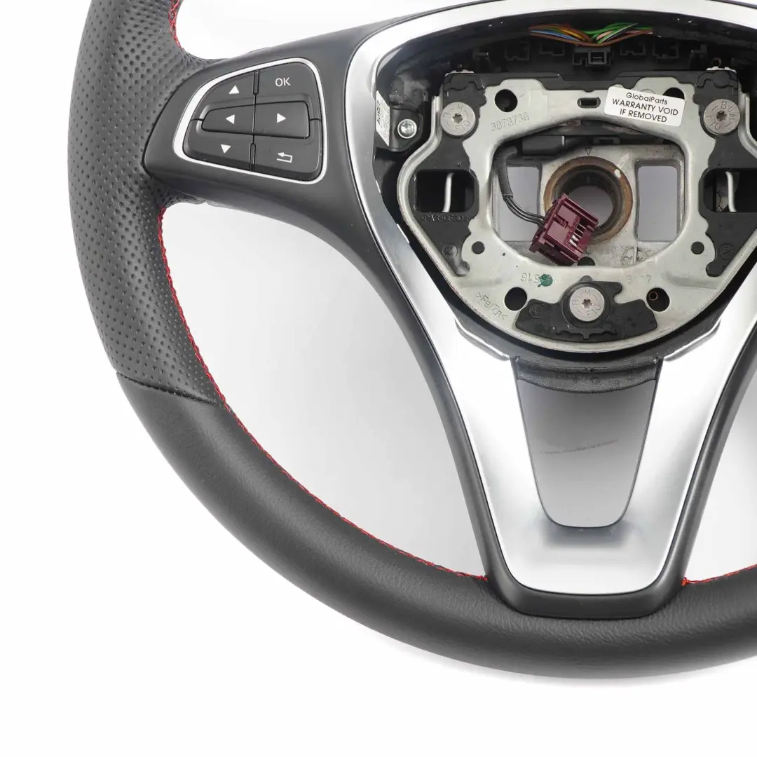 NUEVO Cuero Negro con Hilo Rojo para Volante Mercedes W176 C117 con número de pieza A0014609003 Volante Mercedes W176 C117 NUEVO Cuero Negro con Hilo Rojo - SKU A0014609003-1 - Número de pieza A0014609003