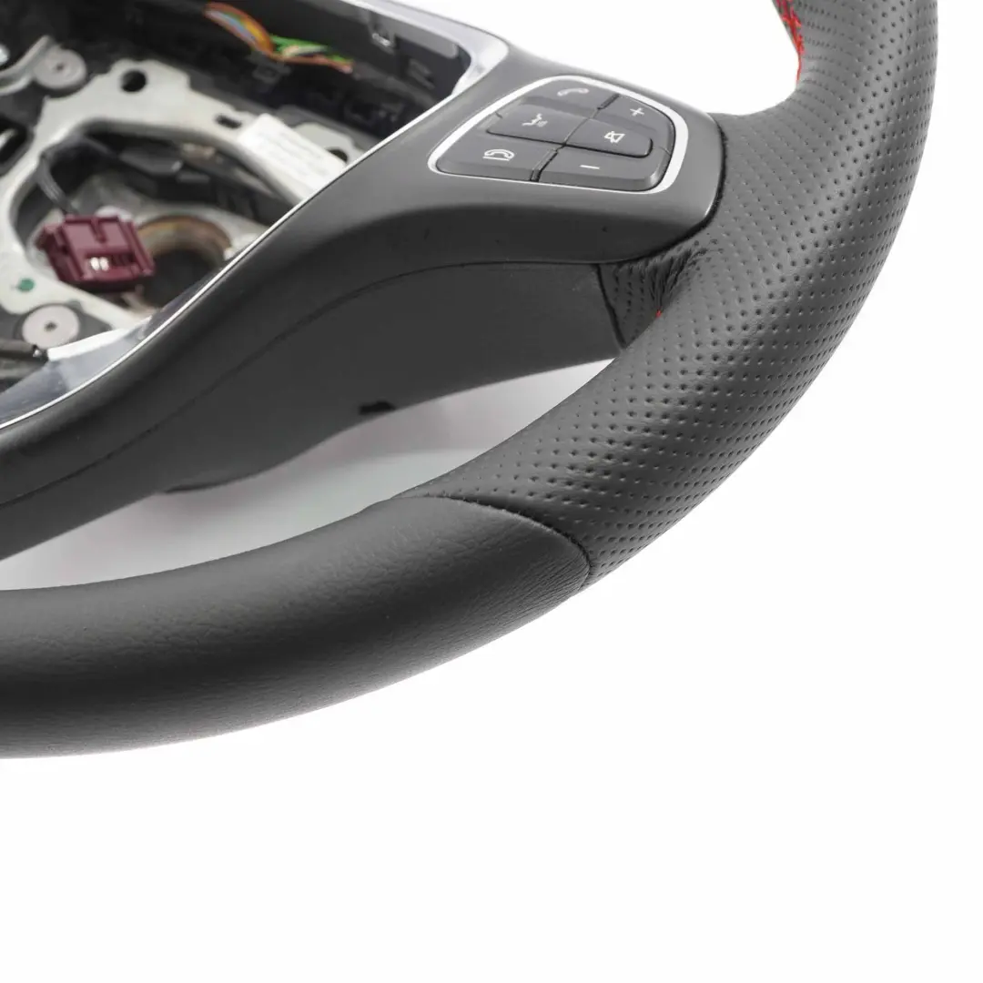 Volant Mercedes W176 C117 NOUVEAU Cuir Noir avec Fil Rouge pour à propos du numéro de pièce A0014609003 Volant Mercedes W176 C117 NOUVEAU Cuir Noir avec Fil Rouge - SKU A0014609003-1 - Numéro de pièce A0014609003