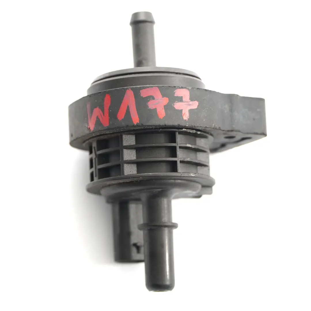  Válvula Mercedes W177 Gasolina Válvula de purga sistema combustible - SKU A0014700993 - Número de pieza A0014700993