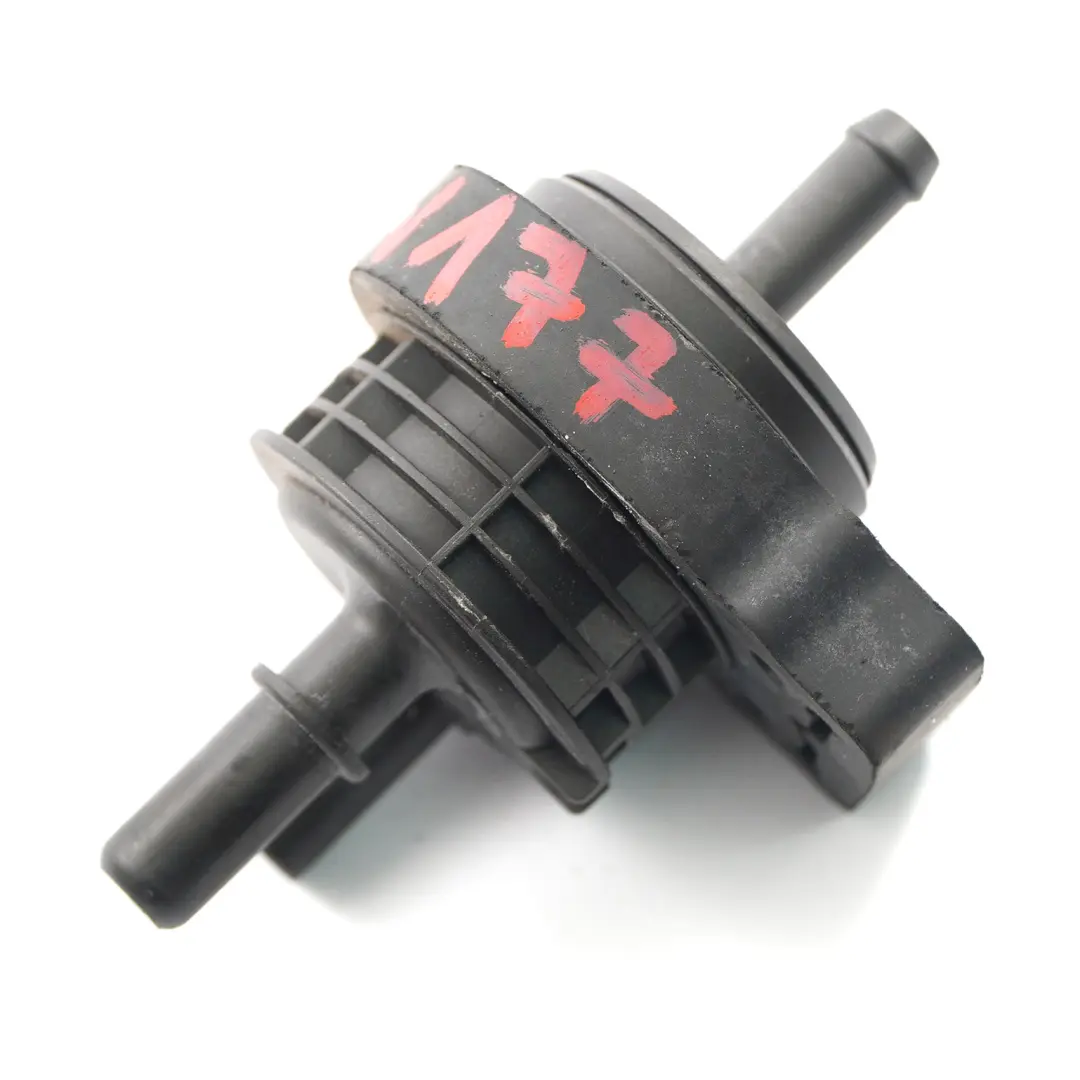Zawór Odpowietrzania Układu Paliwowego do Mercedes W177 Benzyna o numerze A0014700993 Mercedes W177 Benzyna Zawór Odpowietrzania Układu Paliwowego - SKU A0014700993 - Numer Części A0014700993