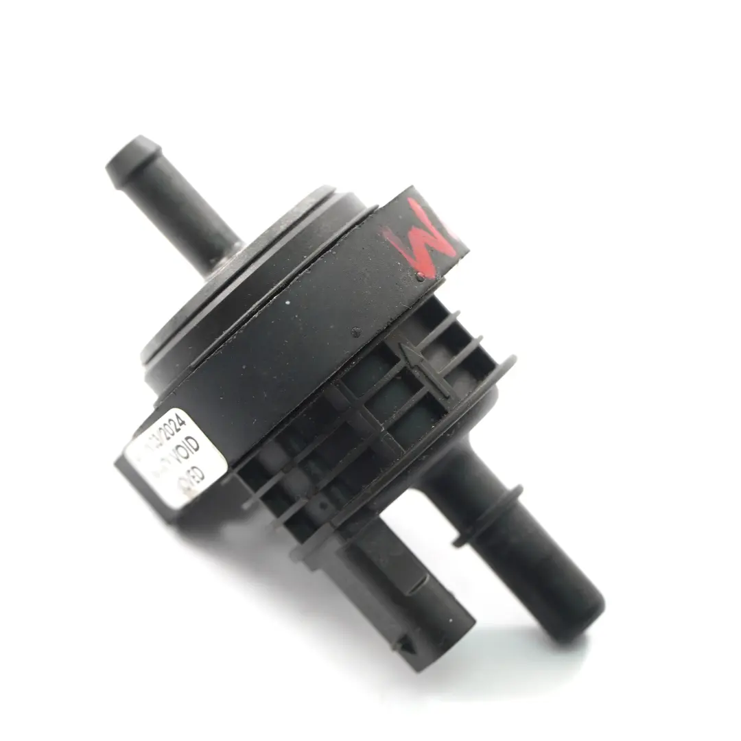 Valvola Mercedes W177 Sistema Benzina Valvola Spurgo Evap Selenoide per con numero di parte A0014700993 Valvola Mercedes W177 Sistema Benzina Valvola Spurgo Evap Selenoide - SKU A0014700993 - Numero di parte A0014700993