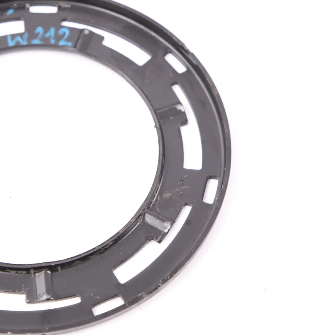 Mercedes W204 W207 W212 Kraftstofftank Pumpe Innenraum Abdeckung - SKU A0014710930 - Teilenummer A0014710930