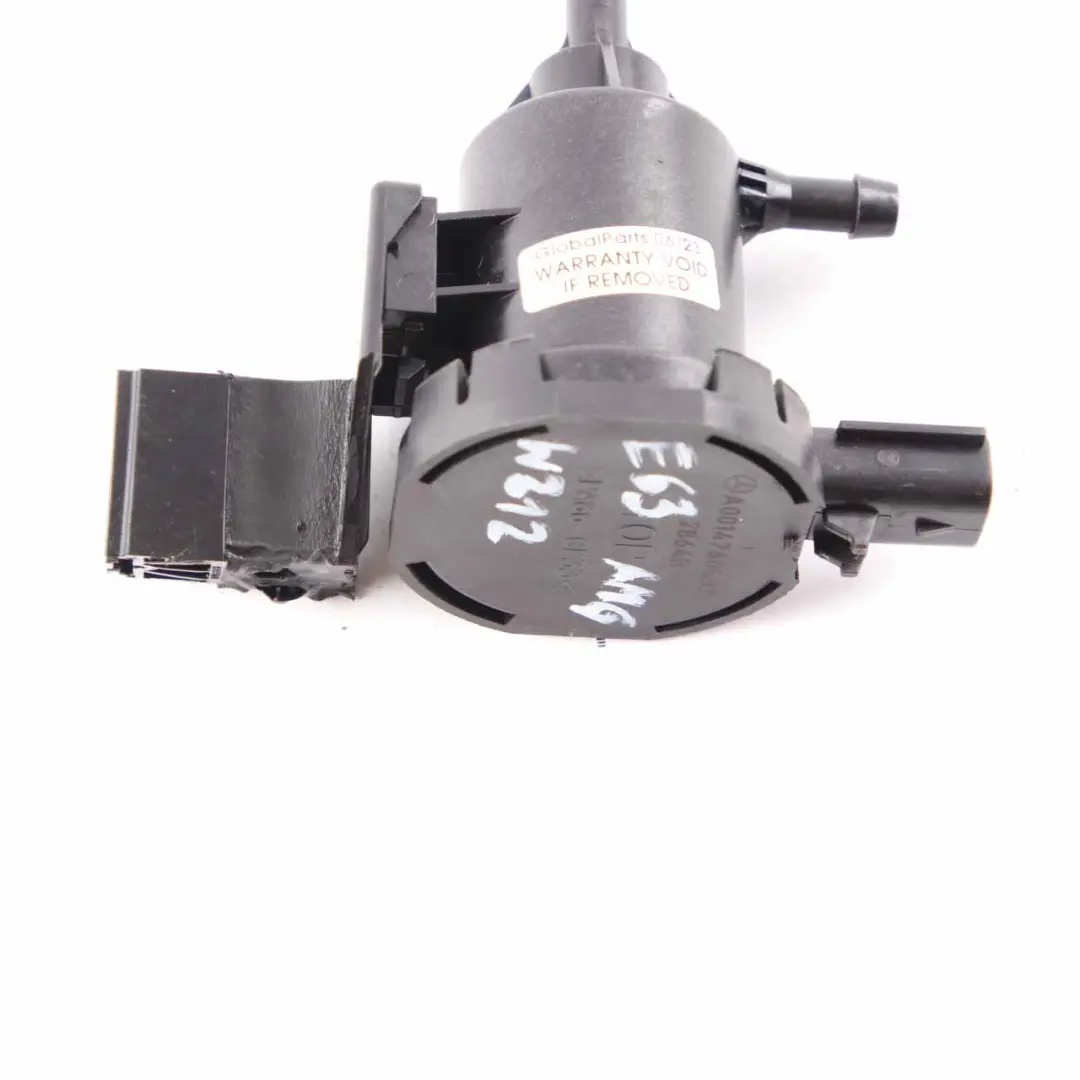 Unterdruck magnet ventil Druckwandler AMG für Mercedes W204 W212 mit Teilenummer A0014760532 Mercedes W204 W212 Unterdruck magnet ventil Druckwandler AMG - SKU A0014760532-2 - Teilenummer A0014760532