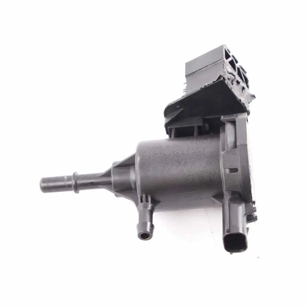 OM640 Válvula solenoide vacío Convertidor de presión A0051535528 para Mercedes W169 con número de pieza A0014760532 Mercedes W169 OM640 Válvula solenoide vacío Convertidor de presión A0051535528 - SKU A0014760532 - Número de pieza A0014760532