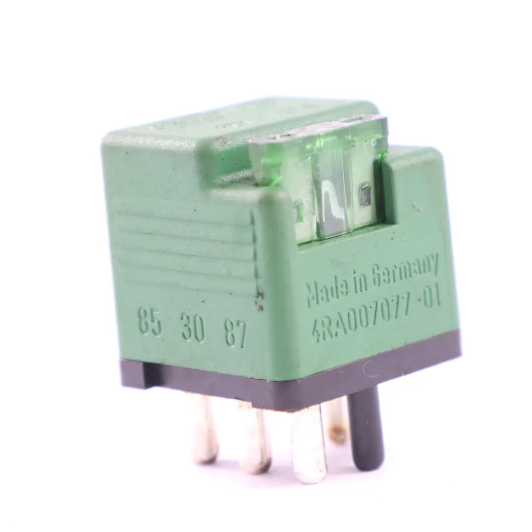 Green Control Unit 12V 30A A0045450405 to Mercedes R129 W202 Relay with Part number A0015429619 Mercedes R129 W202 Relay Green Control Unit 12V 30A A0045450405 - SKU A0015429619 - Part number A0015429619