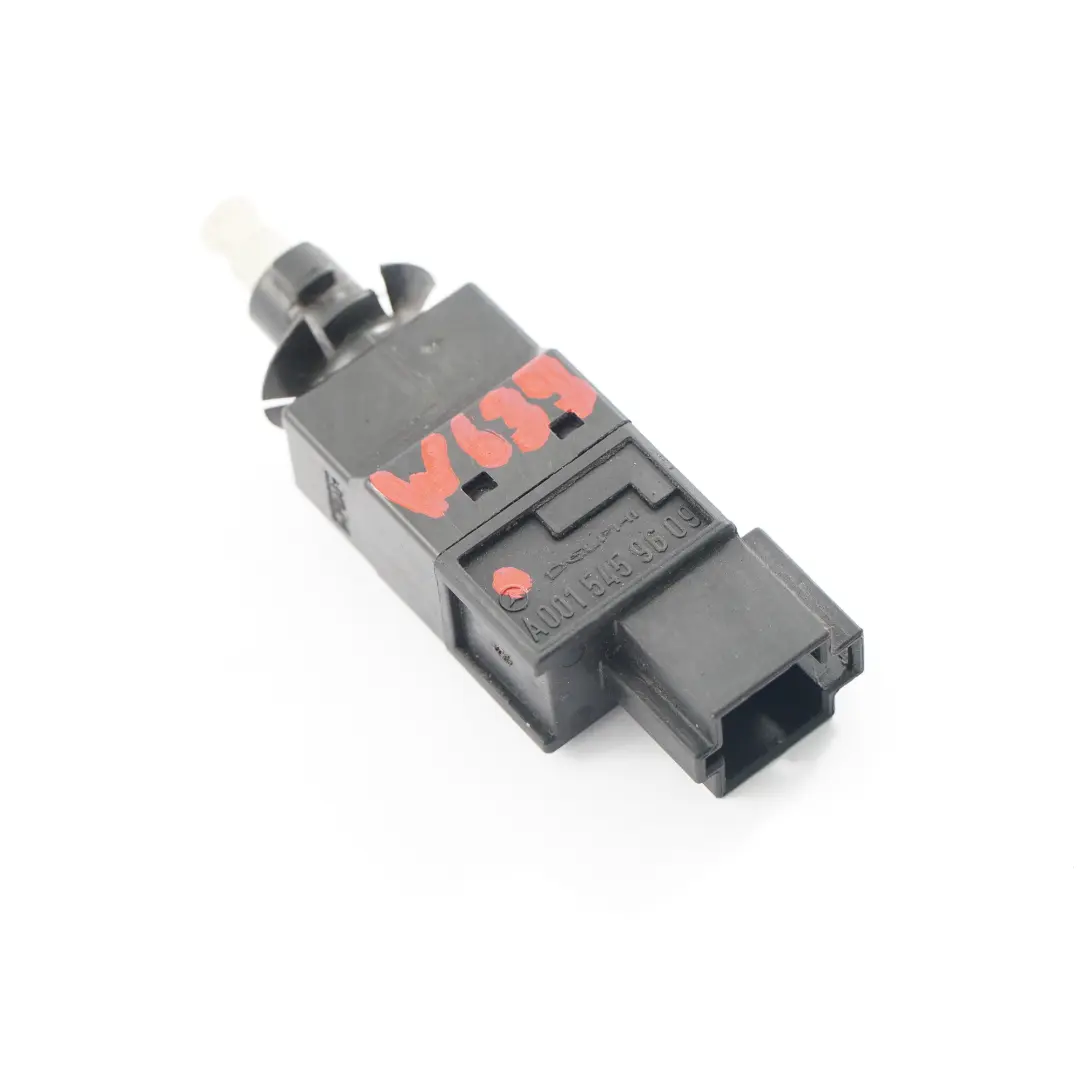 Interruttore Luci Freno per Mercedes Vito Viano W639 con numero di parte A0015459609 Mercedes Vito Viano W639 Interruttore Luci Freno - SKU A0015459609 - Numero di parte A0015459609