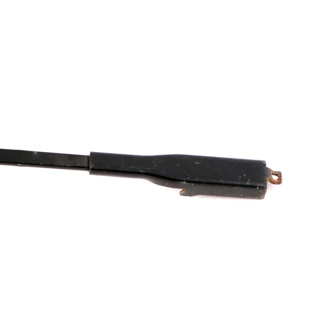 Mercedes-Benz Sprinter W906 Windscreen Front Wiper Arm Right O/S to with Part number A9068200744 Mercedes-Benz Sprinter W906 Windscreen Front Wiper Arm Right O/S - SKU A9068200744 - Part number A9068200744